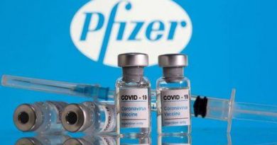 CEO da Pfizer testa positivo para Covid-19 mesmo após 4 doses da sua própria vacina