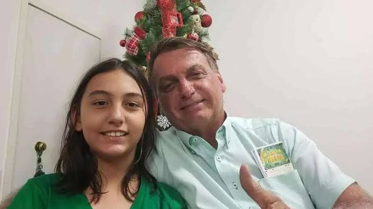 Barbara Gancia ataca filha de Bolsonaro de 11 anos: parece uma p