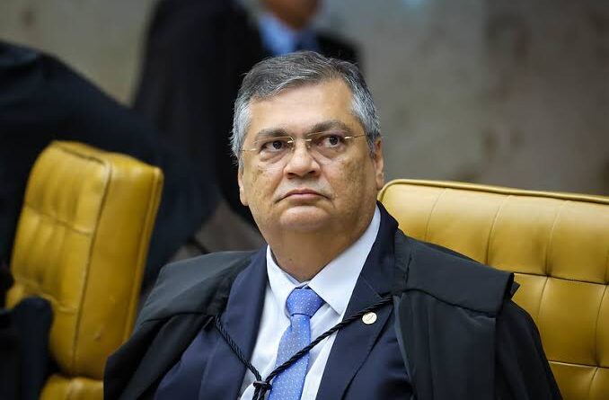Flávio Dino contraria Alexandre de Moraes - Vista Pátria