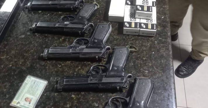 PM do Paraná recupera pistolas furtadas do Exército