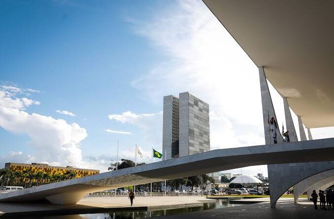 Congresso instala comissão mista que vai avaliar MP alternativa ao IOF