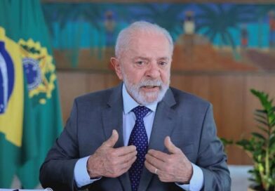 Lula critica Trump e diz que ele seria preso no Brasil