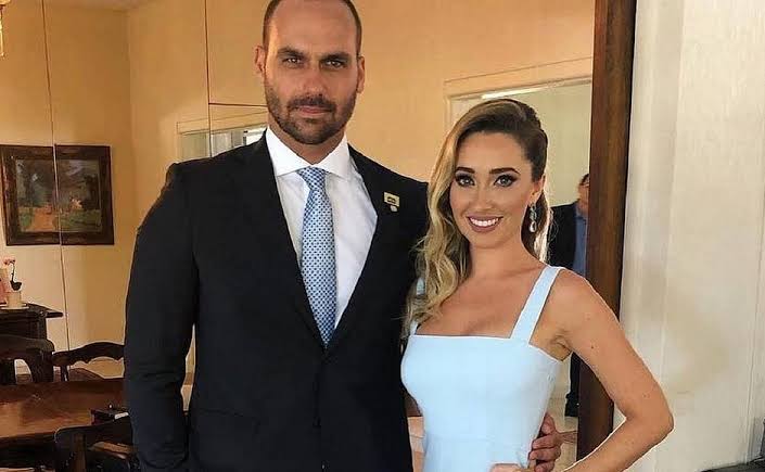 STF bloqueia contas de Heloísa Bolsonaro, esposa de Eduardo Bolsonaro