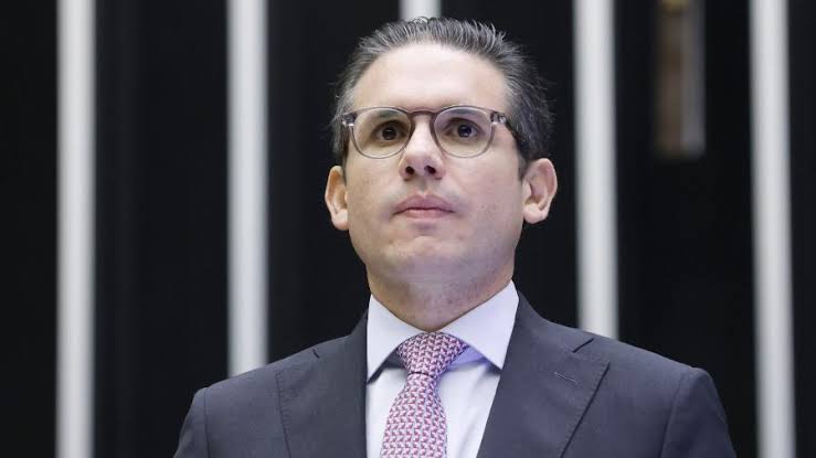 Presidente da Câmara critica sanção dos EUA a Moraes