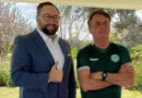 Estrategista de Trump posta foto com Bolsonaro