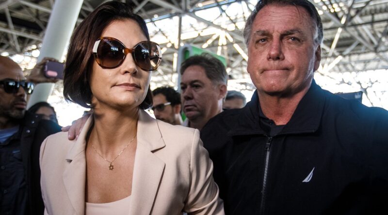Michelle publica mensagem sobre justiça após condenação de Jair