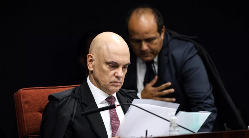 Moraes autoriza Jair Bolsonaro a receber relator da anistia