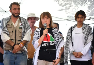 “Drone” atinge barco onde Greta e brasileiro viajam rumo à Gaza