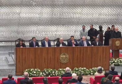 Novos ministros escolhidos por Lula tomam posse no STJ