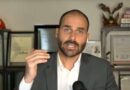 Eduardo Bolsonaro elogia fala de Tarcísio em ato na Paulista