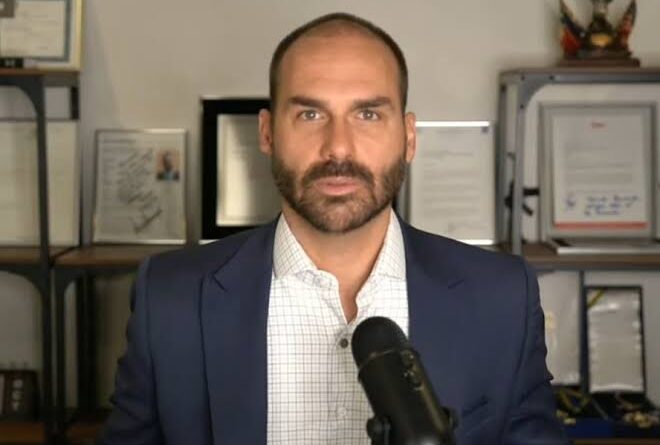 Eduardo Bolsonaro elogia ministro Fux