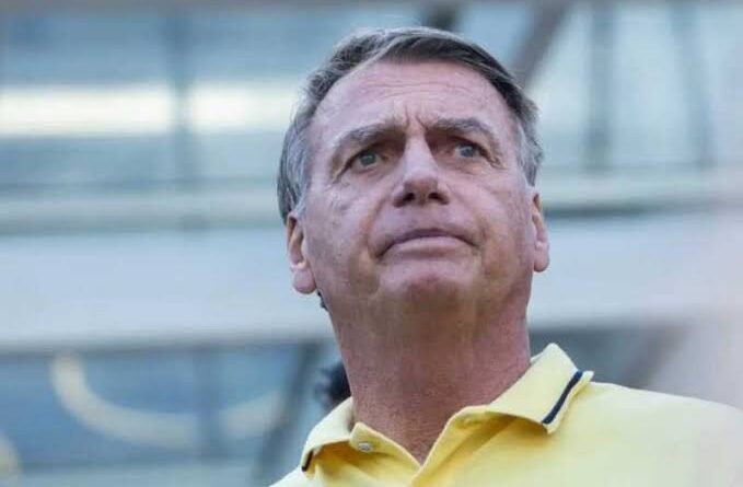 Jair Bolsonaro é condenado a 27 anos de prisão em regime fechado
