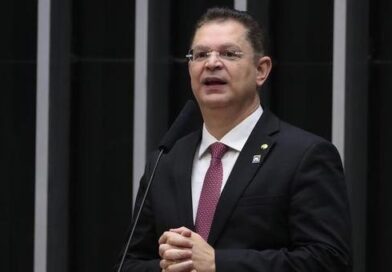 Sóstenes articula no STF para evitar que anistia seja barrada