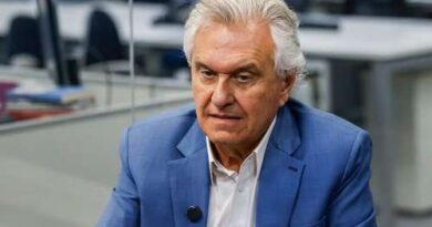 Caiado recebe alta após 5 dias internado por arritmia cardíaca Caiado recebe alta após 5 dias internado por arritmia cardíaca