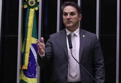 Líder da oposição diz que Câmara deve votar anistia até o fim do ano Líder da oposição diz que Câmara deve votar anistia até o fim do ano