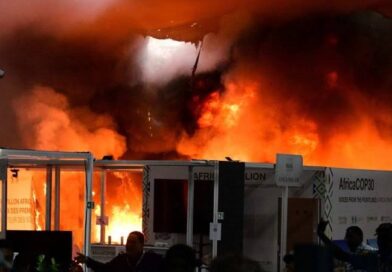 Mídia internacional destaca caos na COP30 após incêndio