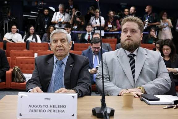 General Heleno, Paulo Sérgio e Garnier irão para prisão militar General Heleno, Paulo Sérgio e Garnier irão para prisão militar