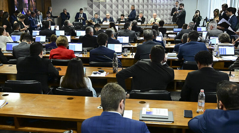 CPMI do INSS rejeita convocação de Lulinha em meio a denúncias de mesada CPMI do INSS rejeita convocação de Lulinha em meio a denúncias de mesada