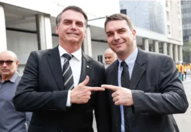Bolsonaro diz que Flávio será seu candidato à Presidência da República