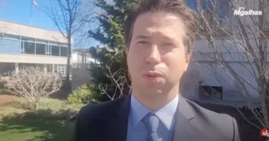 Professor da USP é preso pelo ICE e deixará os Estados Unidos Professor da USP é preso pelo ICE e deixará os Estados Unidos