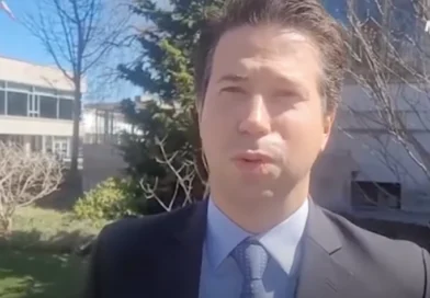 Professor da USP é preso pelo ICE e deixará os Estados Unidos Professor da USP é preso pelo ICE e deixará os Estados Unidos