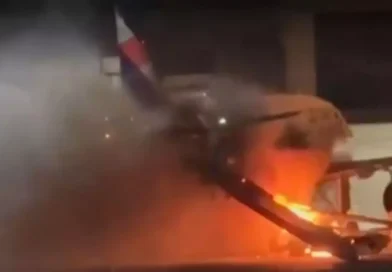 Avião da Latam é evacuado em Guarulhos após fogo em esteira