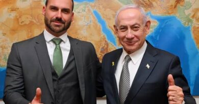 Eduardo Bolsonaro viaja a Israel e encontra Netanyahu Eduardo Bolsonaro viaja a Israel e encontra Netanyahu