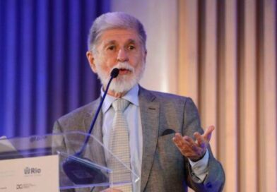 Celso Amorim elogia recuo de Trump nas sanções contra Moraes