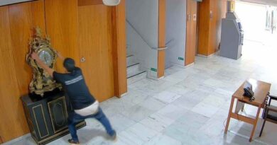 Moraes dá 48h para vara recalcular pena de condenado do 8/1 Moraes dá 48h para vara recalcular pena de condenado do 8/1