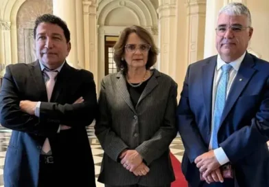 Senadores reforçam pedido de impeachment de Toffoli