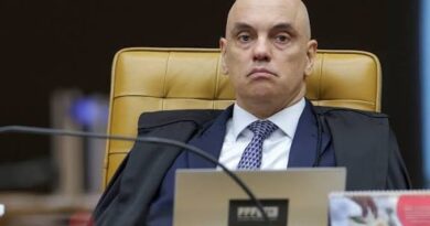 Moraes autoriza ida de médico de Bolsonaro à Papudinha