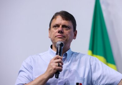 Tarcísio diz que definição de vice será ‘mais à frente’