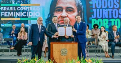 Governo Lula ignora ministra da Mulher em ato contra feminicídio