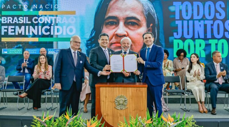 Governo Lula ignora ministra da Mulher em ato contra feminicídio