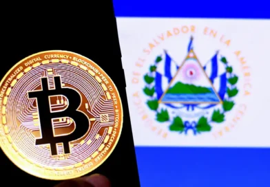El Salvador amplia reservas de bitcoin apesar da queda da criptomoeda
