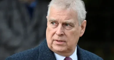 Caso Epstein: ex-príncipe Andrew é solto após 11 horas sob custódia