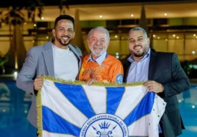 Presidente de escola que vai exaltar Lula é demitido da Alerj Presidente de escola que vai exaltar Lula é demitido da Alerj