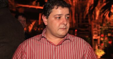 Defesa procura Mendonça e diz que Lulinha está pronto para depor