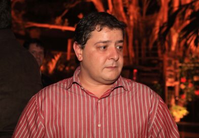 Defesa procura Mendonça e diz que Lulinha está pronto para depor