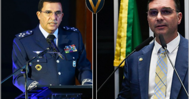 MANOBRA ELEITORAL: Livro de ex-comandante pode virar arma do sistema contra Flávio Bolsonaro