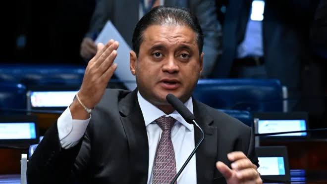 Família de vice-líder de Lula no Senado é alvo da PF
